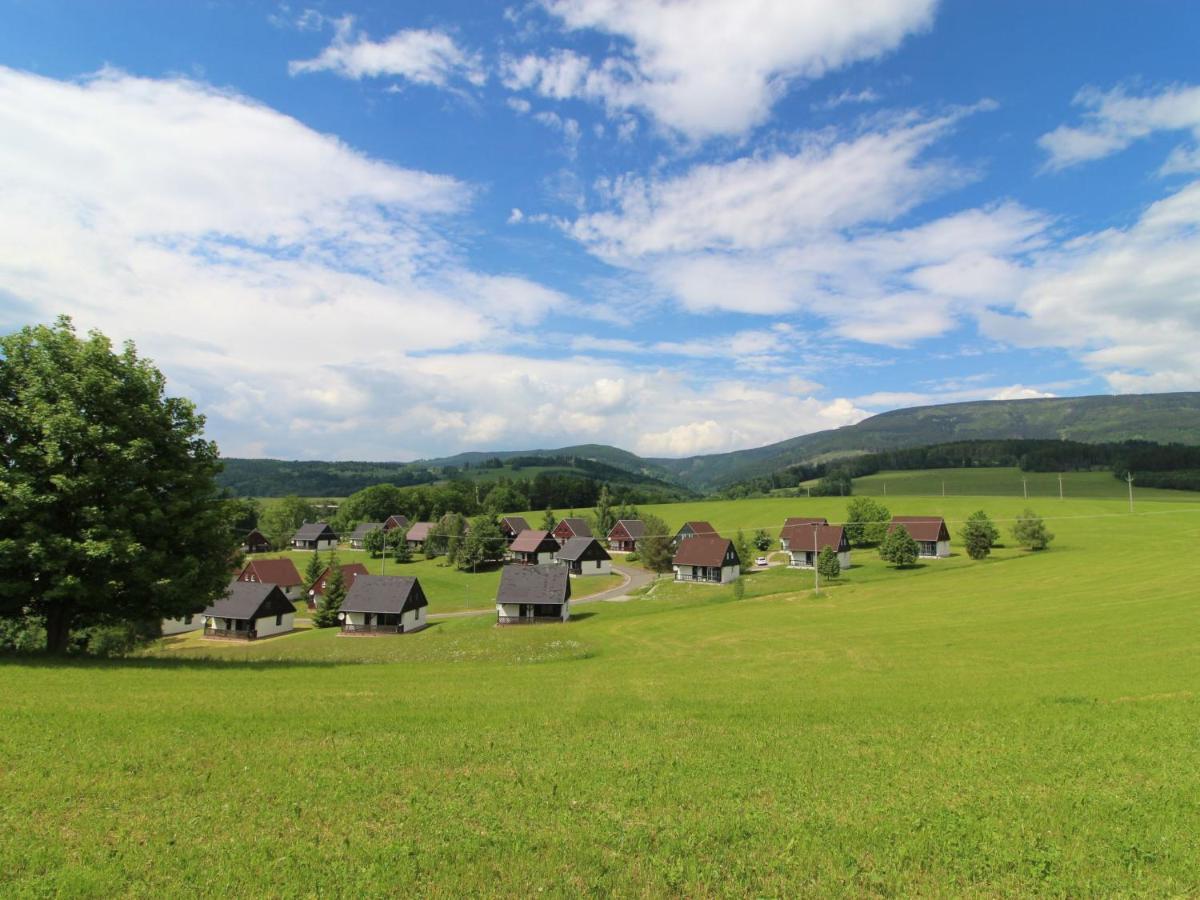 Holiday Home Holiday Hill 42 By Interhome Cista  エクステリア 写真